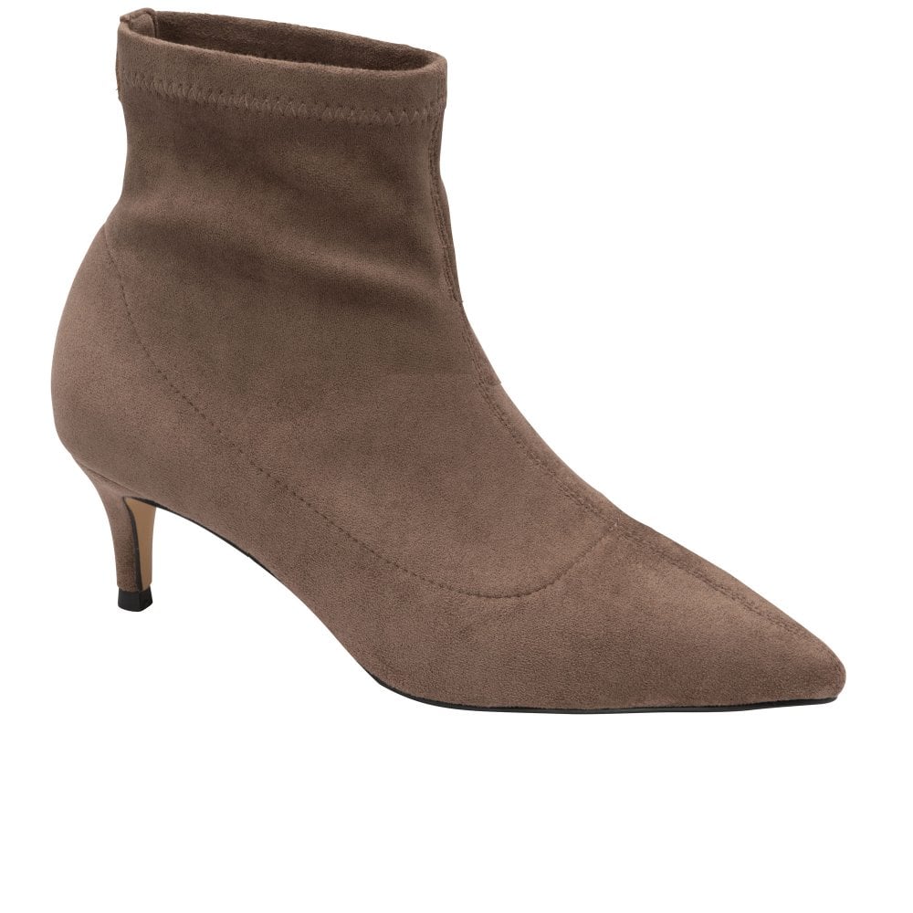 Ravel Women's Brown Madruga Pointedtoe Sock Boots - Image 4