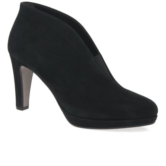 Amien Womens Modern Slip On Ankle Boots