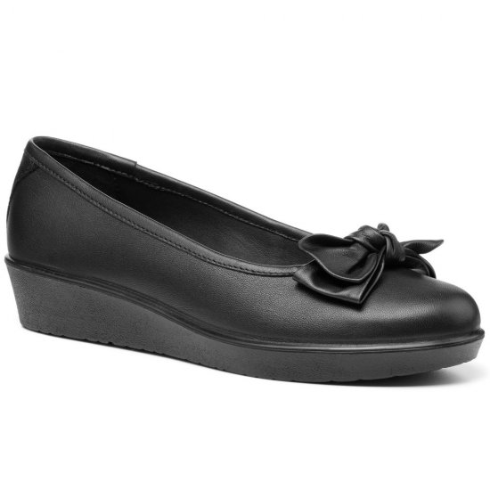 Jade Womens Low Wedge Pumps