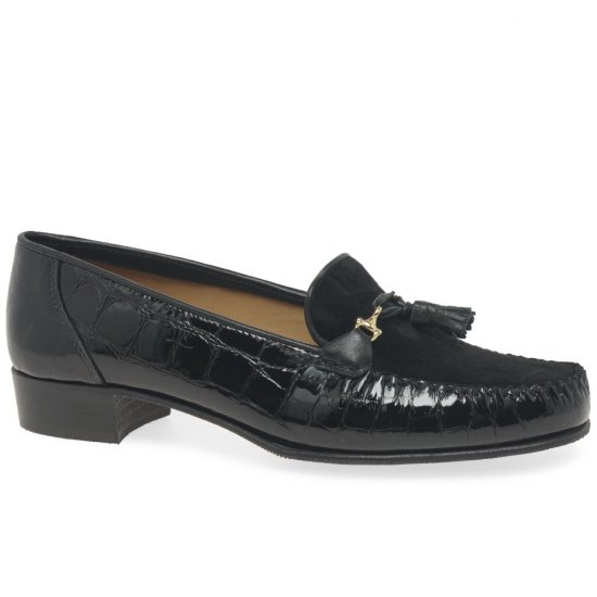 Raise Tassel Womens Moccasins