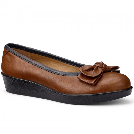 Jade Womens Low Wedge Pumps