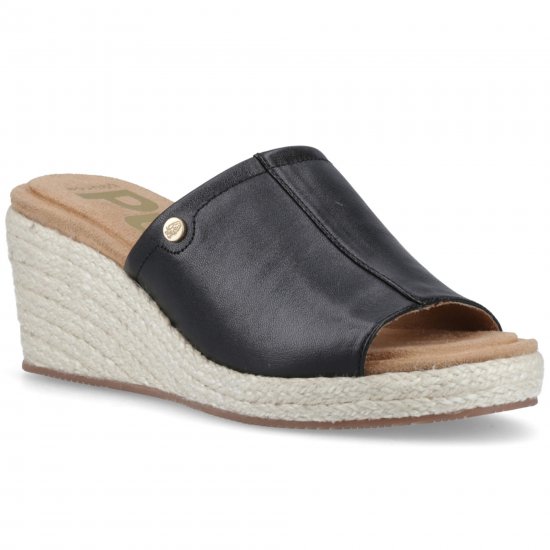 Willow Rattan Womens Sandals